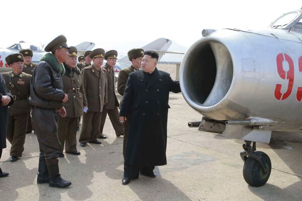 Kim Jong-un tại các đơn vị của quân đội Bắc Triều Tiên - Sputnik Việt Nam