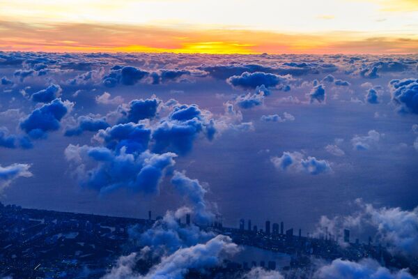 Ảnh chụp từ máy bay những đám mây phía trên Nam Miami - Sputnik Việt Nam