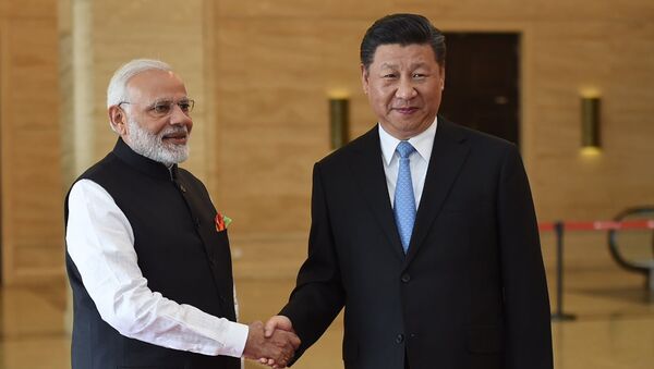 Thủ tướng Ấn Độ Narendra Modi và Chủ tịch Trung Quốc Tập Cận Bình  - Sputnik Việt Nam