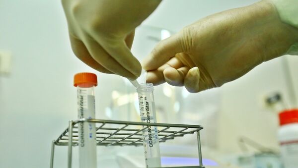 Bán thành phẩm của một loại vắc xin sau quá trình nghiên cứu, điều chế trước khi được tiêm thử trên động vật. - Sputnik Việt Nam