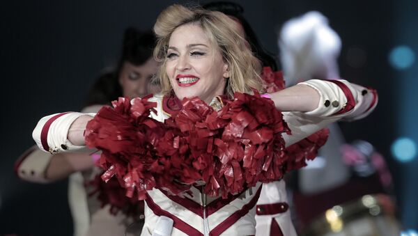 Ca sĩ Madonna tại buổi hòa nhạc tại khu liên hợp thể thao Petersburg ở St. - Sputnik Việt Nam