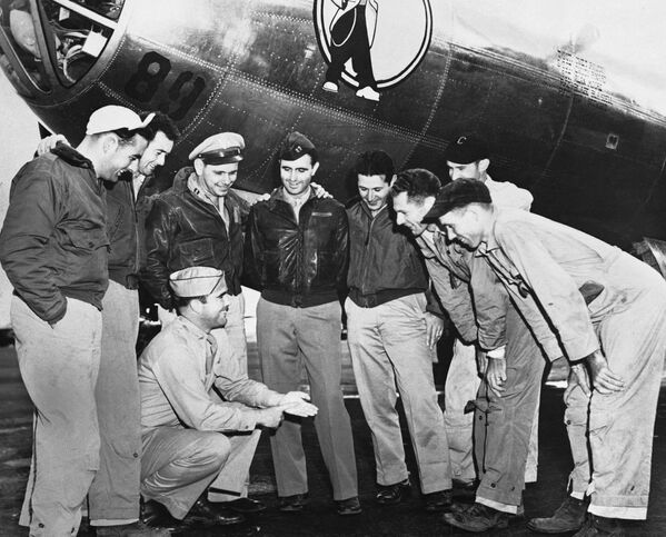 Phi công Mỹ - những người tham gia ném bom ở Hiroshima và Nagasaki - Sputnik Việt Nam