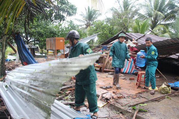 Bão số 2 gây thiệt hại nặng nề, Việt Nam sẽ đối mặt nhiều cơn bão lớn ở Biển Đông Bão số 2 gây thiệt hại nặng nề, Việt Nam sẽ đối mặt nhiều cơn bão lớn ở Biển Đông - Sputnik Việt Nam