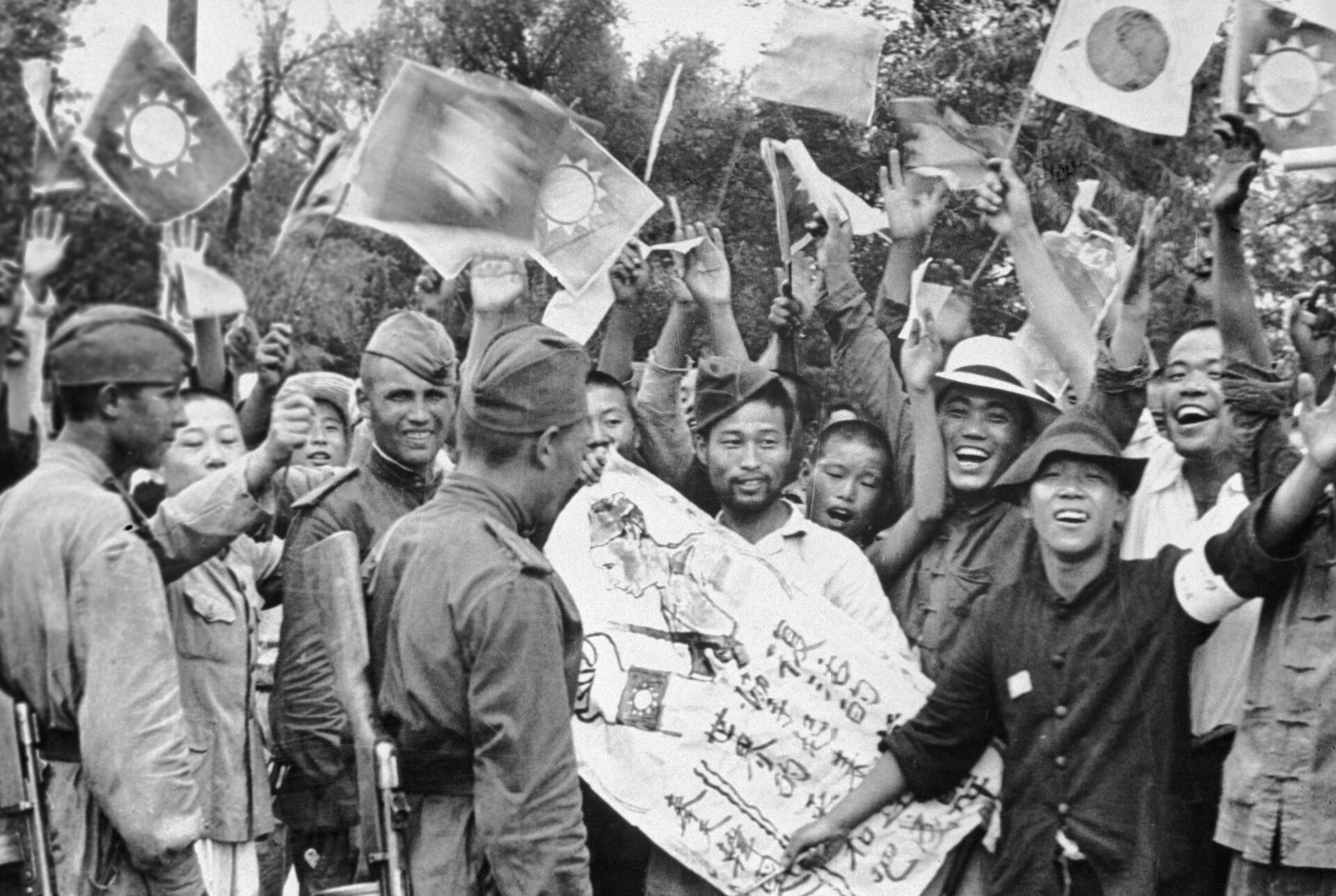 Cư dân Mukden vui mừng chào đón các chiến sĩ Hồng quân. - Sputnik Việt Nam, 1920, 05.10.2021
