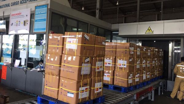 Hãng hàng không “Vietnam Airlines” đã chuyên chở số hàng trợ giúp nhân đạo của CHXHCN Việt Nam tặng Chính phủ LB Nga - Sputnik Việt Nam