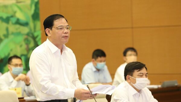 Bộ trưởng Bộ Nông nghiệp và Phát triển nông thôn Nguyễn Xuân Cường báo cáo tại hội nghị. - Sputnik Việt Nam