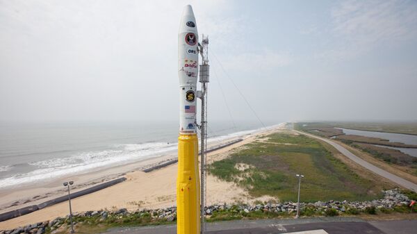 Tên lửa Minotaur-1 của Không quân Hoa Kỳ, mang theo vệ tinh ORS-1 của Bộ Quốc phòng Hoa Kỳ, tại Sân bay vũ trụ Wallops. - Sputnik Việt Nam