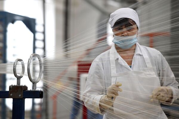 Sản xuất cánh quạt composite tại Nhà máy Trực thăng Kazan - Sputnik Việt Nam