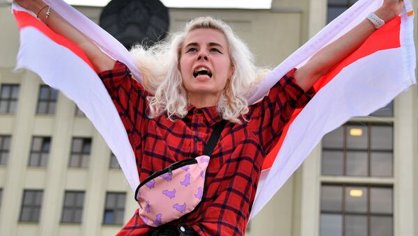 Người tham gia hành động phản đối trên Quảng trường Độc lập ở Minsk - Sputnik Việt Nam