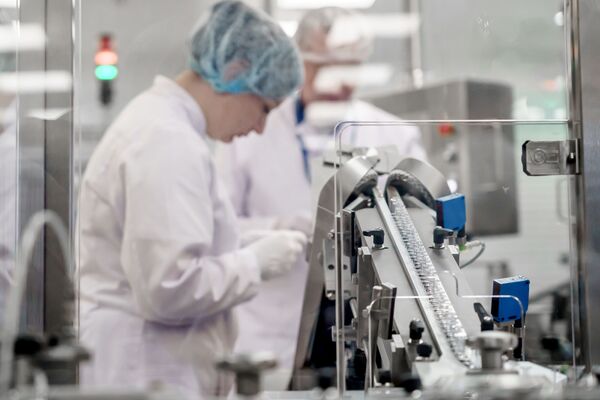 Ở Nga đang thử nghiệm vaccine của Trung Quốc Ở Nga đang thử nghiệm vaccine của Trung Quốc - Sputnik Việt Nam