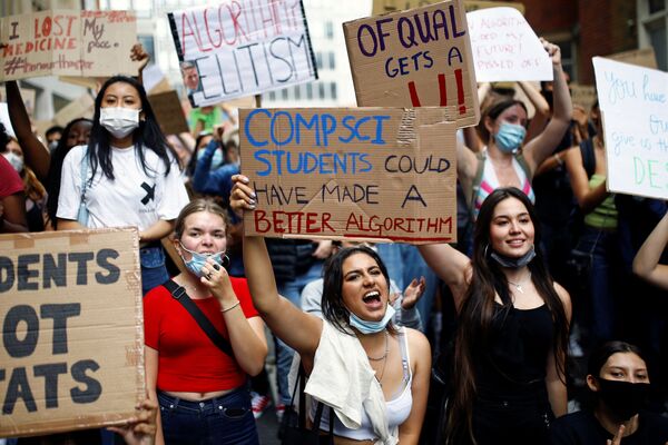 Sinh viên trong cuộc biểu tình ở London - Sputnik Việt Nam
