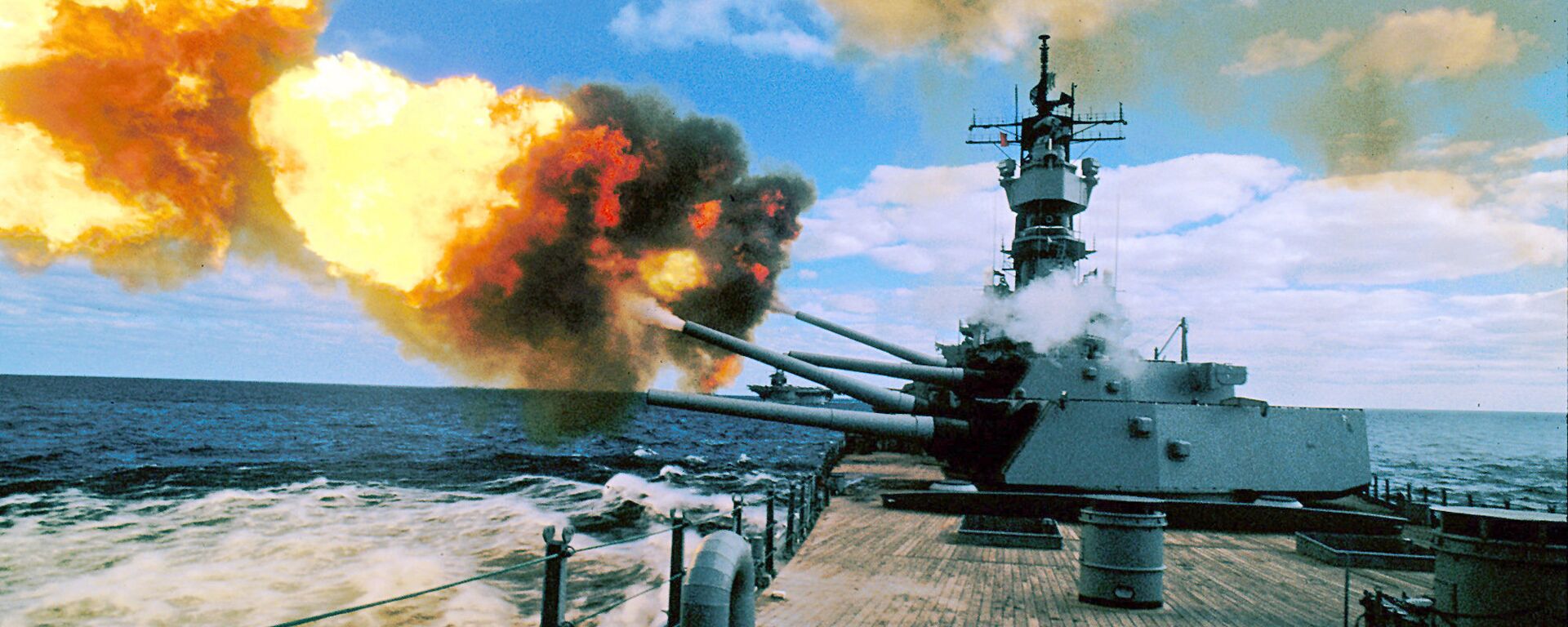 USS Iowa trong Chiến tranh vùng Vịnh, năm 1987 - Sputnik Việt Nam, 1920, 08.01.2022