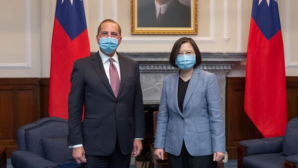 Bộ trưởng Y tế Hoa Kỳ Alex Azar và Tổng thống Đài Loan Thái Anh Văn gặp nhau tại Văn phòng Tổng thống ở Đài Bắc. - Sputnik Việt Nam
