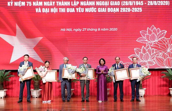 Kỷ niệm 75 năm thành lập Ngành ngoại giao Việt Nam Kỷ niệm 75 năm thành lập Ngành ngoại giao Việt Nam - Sputnik Việt Nam