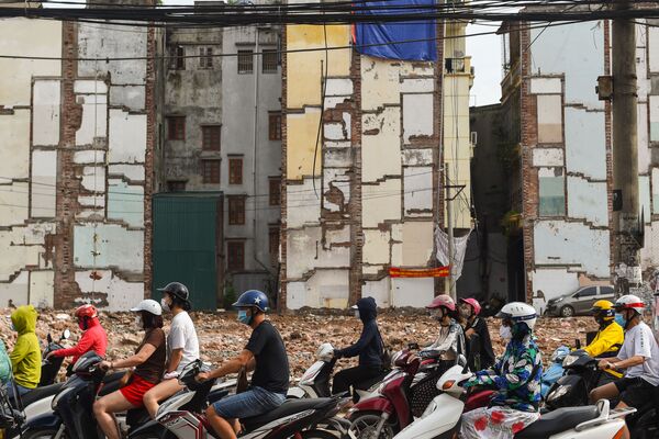 Xe máy trên đường phố Hà Nội - Sputnik Việt Nam