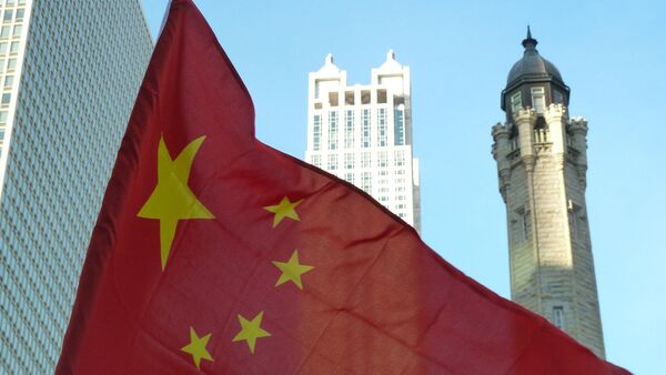 Cờ Trung Quốc và Tháp nước Chicago - Sputnik Việt Nam