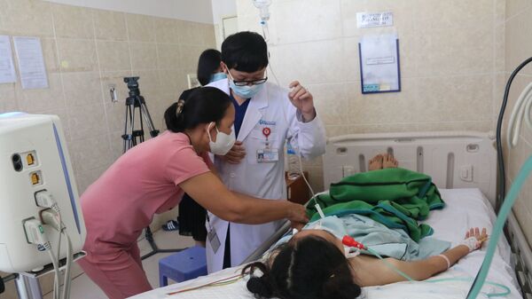 Bệnh nhân N.T.N.T được điều trị tích cực tại Bệnh viện đa khoa Đồng Nai - Sputnik Việt Nam