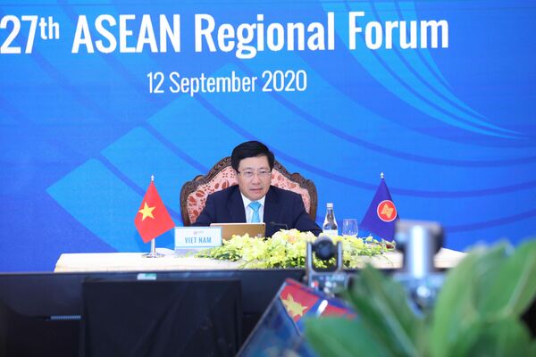 Phó Thủ tướng, Bộ trưởng Ngoại giao Phạm Bình Minh chủ trì Hội nghị Diễn đàn Khu vực ASEAN lần thứ 27 Phó Thủ tướng, Bộ trưởng Ngoại giao Phạm Bình Minh chủ trì Hội nghị Diễn đàn Khu vực ASEAN lần thứ 27 - Sputnik Việt Nam