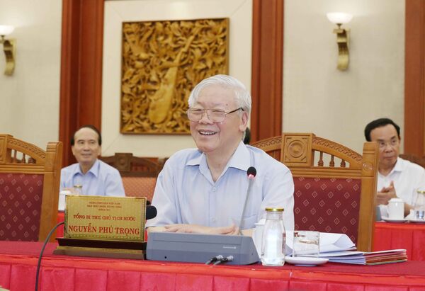 Bộ Chính trị làm việc với Ban Thường vụ Thành ủy Hà Nội Bộ Chính trị làm việc với Ban Thường vụ Thành ủy Hà Nội - Sputnik Việt Nam