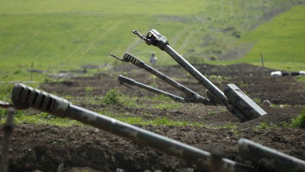 Pháo binh của Lực lượng vũ trang Armenia trong khu vực Nagorno-Karabakh. - Sputnik Việt Nam