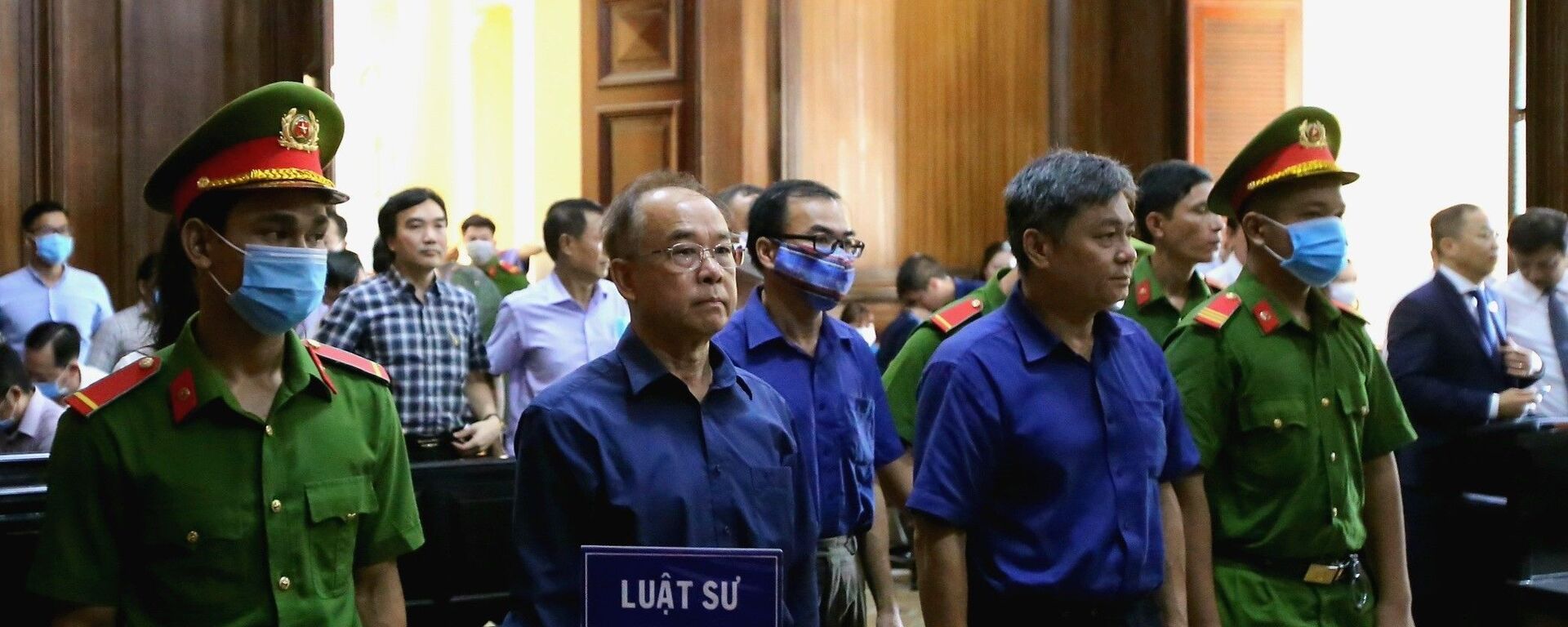 Các bị cáo Nguyễn Thành Tài, Trương Văn Út, Đào Anh Kiệt (từ trái qua) tại phiên tòa ngày 17/9/2020. - Sputnik Việt Nam, 1920, 05.10.2020