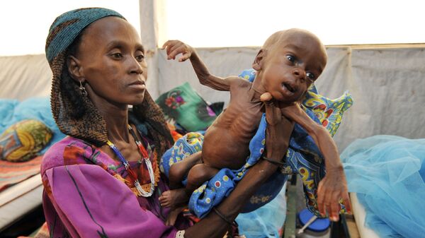Phụ nữ và trẻ em suy dinh dưỡng ở nam Niger - Sputnik Việt Nam