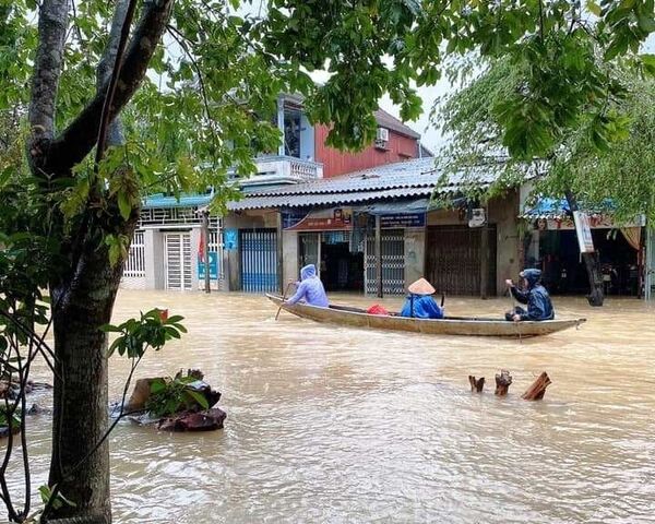 Quảng Nam: Hàng loạt thủy điện xả lũ, nhiều khu vực bị cô lập Quảng Nam: Hàng loạt thủy điện xả lũ, nhiều khu vực bị cô lập - Sputnik Việt Nam