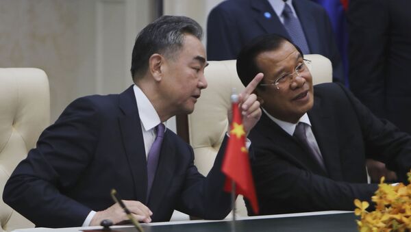 Bộ trưởng Ngoại giao Trung Quốc Vương Nghị tại Campuchia - Sputnik Việt Nam