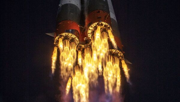 Cuộc phóng tên lửa đẩy «Soyuz-2-1a» với tàu vũ trụ «Soyuz MS-17» từ sân bay vũ trụ Baikonur - Sputnik Việt Nam