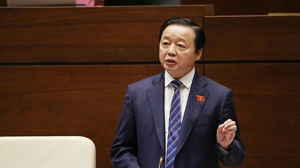 Bộ trưởng Bộ Tài nguyên và Môi trường Trần Hồng Hà báo cáo, làm rõ một số vấn đề đại biểu Quốc hội nêu - Sputnik Việt Nam