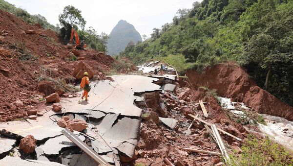 Giao thông Quảng Bình thiệt hại nặng do mưa lũ - Sputnik Việt Nam