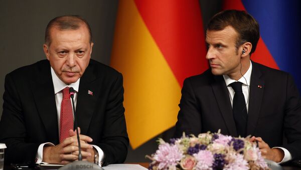 Macron và Erdogan - Sputnik Việt Nam