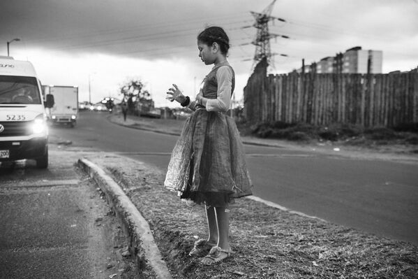 Nhiếp ảnh gia Colombia Nicolo Filippo Rosso với tác phẩm “Exodus”, Nhiếp ảnh gia của năm ở hạng mục Chuyên gia góc nhìn sâu tại International Photography Awards 2020 - Sputnik Việt Nam