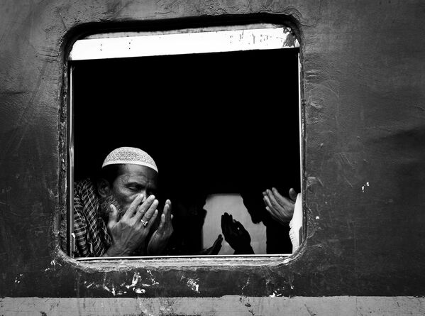 Ảnh «Cộng đồng Hồi giáo ở Dhaka», tác giả Wei Fu của Thái Lan, Người chiến thắng không chuyên trong Sự kiện / Hạng mục khác của International Photography Awards 2020 - Sputnik Việt Nam