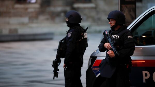 Cảnh sát tại hiện trường vụ xả súng ở Vienna - Sputnik Việt Nam