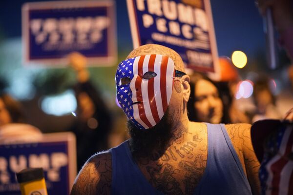 Những người ủng hộ Tổng thống Donald Trump biểu tình ở Las Vegas - Sputnik Việt Nam