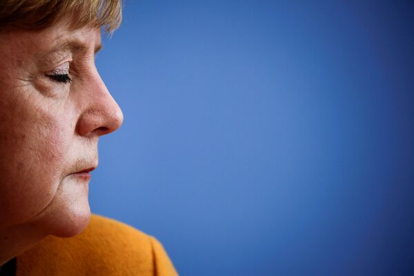 Thủ tướng Đức Angela Merkel trong cuộc họp báo về tình hình coronavirus ở Berlin - Sputnik Việt Nam