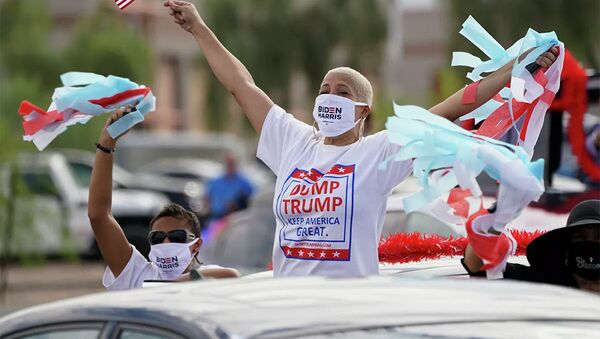 Những người ủng hộ ứng cử viên tổng thống đảng Dân chủ Joe Biden ở Las Vegas, Nevada - Sputnik Việt Nam