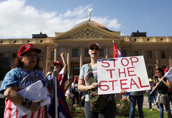 Những người ủng hộ Donald Trump biểu tình ở Phoenix - Sputnik Việt Nam