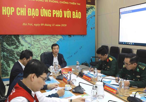 Việt Nam đón bão dồn dập, kích hoạt phương án sơ tán dân cư Việt Nam đón bão dồn dập, kích hoạt phương án sơ tán dân cư - Sputnik Việt Nam
