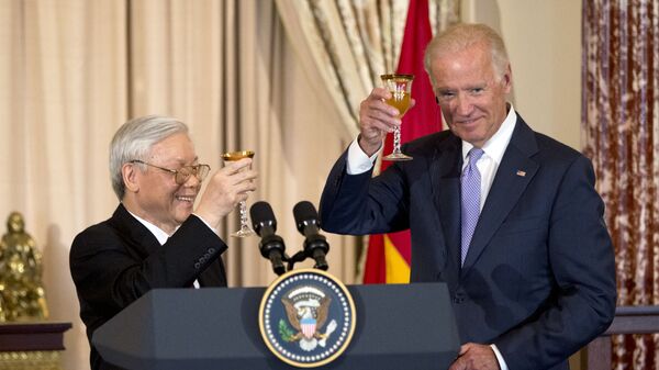 Joe Biden và Nguyễn Phú Trọng. - Sputnik Việt Nam