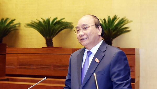 Thủ tướng Nguyễn Xuân Phúc trả lời chất vấn trước Quốc hội. - Sputnik Việt Nam