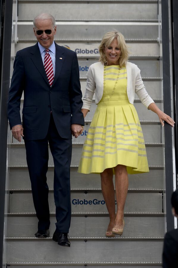 Phó Tổng thống Joe Biden và phu nhân Jill trong chuyến thăm chính thức Romania, 2014 - Sputnik Việt Nam