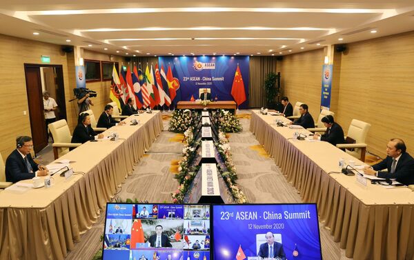 Việt Nam nêu quan điểm về Biển Đông, Trung Quốc nói “đối thoại” hòa bình Việt Nam nêu quan điểm về Biển Đông, Trung Quốc nói “đối thoại” hòa bình - Sputnik Việt Nam