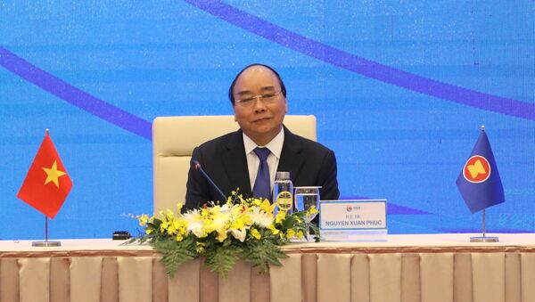 Thủ tướng Nguyễn Xuân Phúc, Chủ tịch ASEAN 2020 chủ trì buổi họp báo - Sputnik Việt Nam