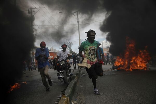 Người biểu tình ở Port-au-Prince, Haiti - Sputnik Việt Nam