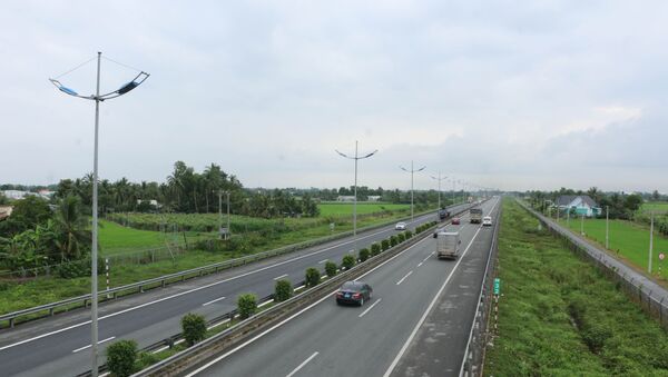 Tuyến đường cao tốc Tp. Hồ Chí Minh - Trung Lương giữ vị trí quan trọng trong hệ thống hạ tầng giao thông của tỉnh Long An. - Sputnik Việt Nam