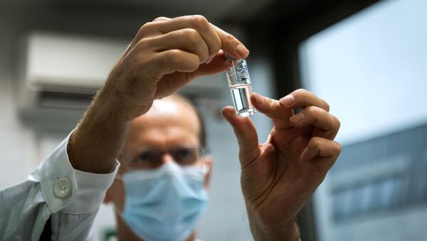 Vắc xin Sputnik V coronavirus của Nga được chuyển giao cho Hungary để thử nghiệm lâm sàng - Sputnik Việt Nam