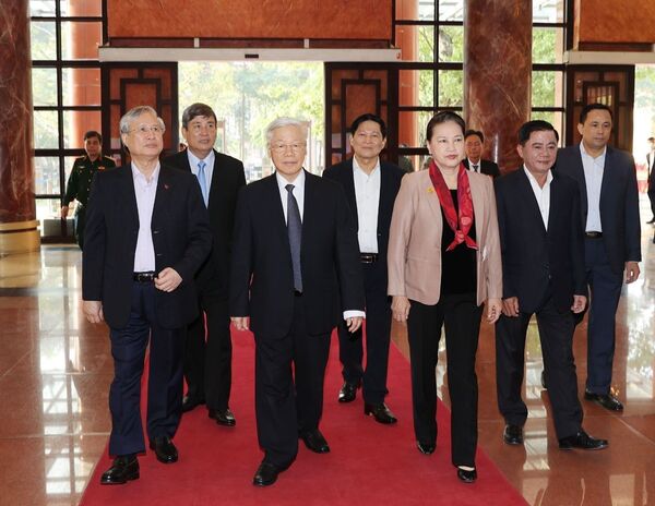Bao công thời đại mới: Đấu tranh với sai phạm của đồng chí, đồng đội mình “đau xót lắm” Bao công thời đại mới: Đấu tranh với sai phạm của đồng chí, đồng đội mình “đau xót lắm” - Sputnik Việt Nam