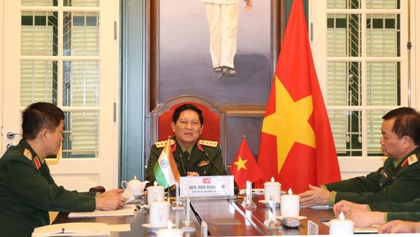 Đại tướng Ngô Xuân Lịch, Bộ trưởng Bộ Quốc phòng điện đàm với Ngài Rajnath Singh, Bộ trưởng Bộ Quốc phòng Ấn Độ. - Sputnik Việt Nam
